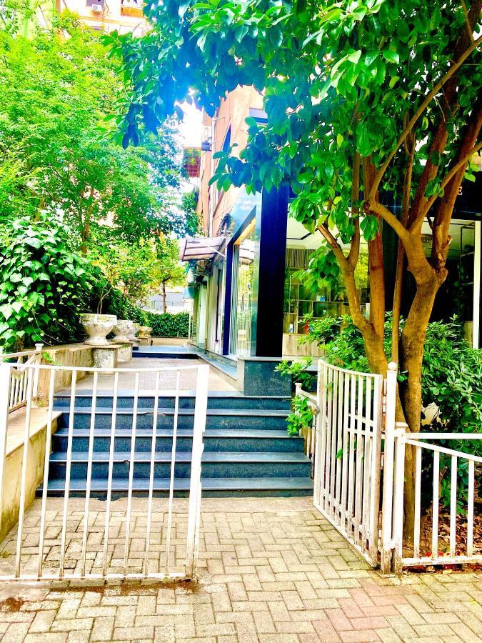 Blloku Apartment Tirana Eksteriør billede